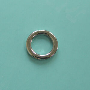 Vòng tròn kim loại